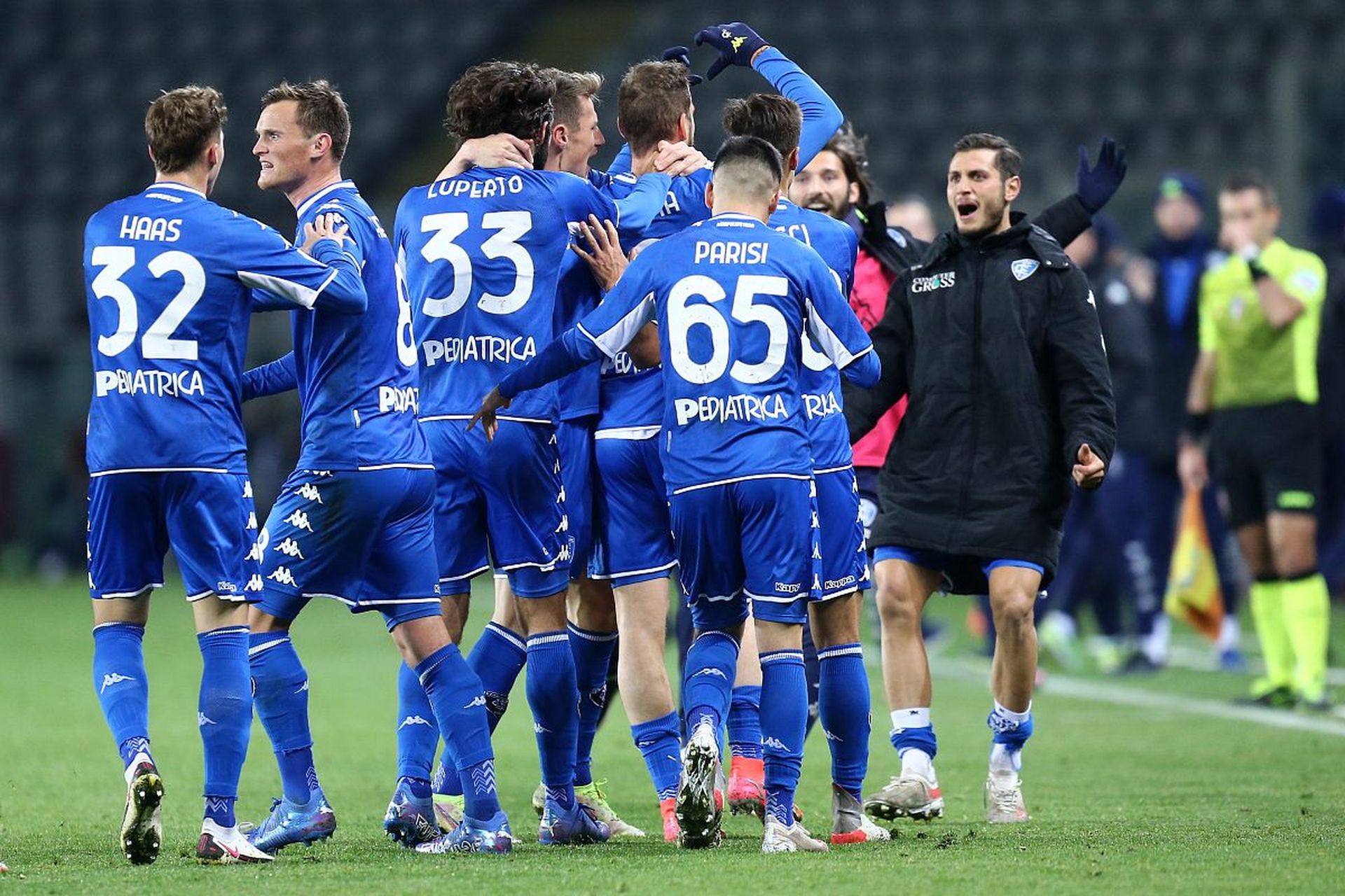 充满了浓厚 充满了浓厚